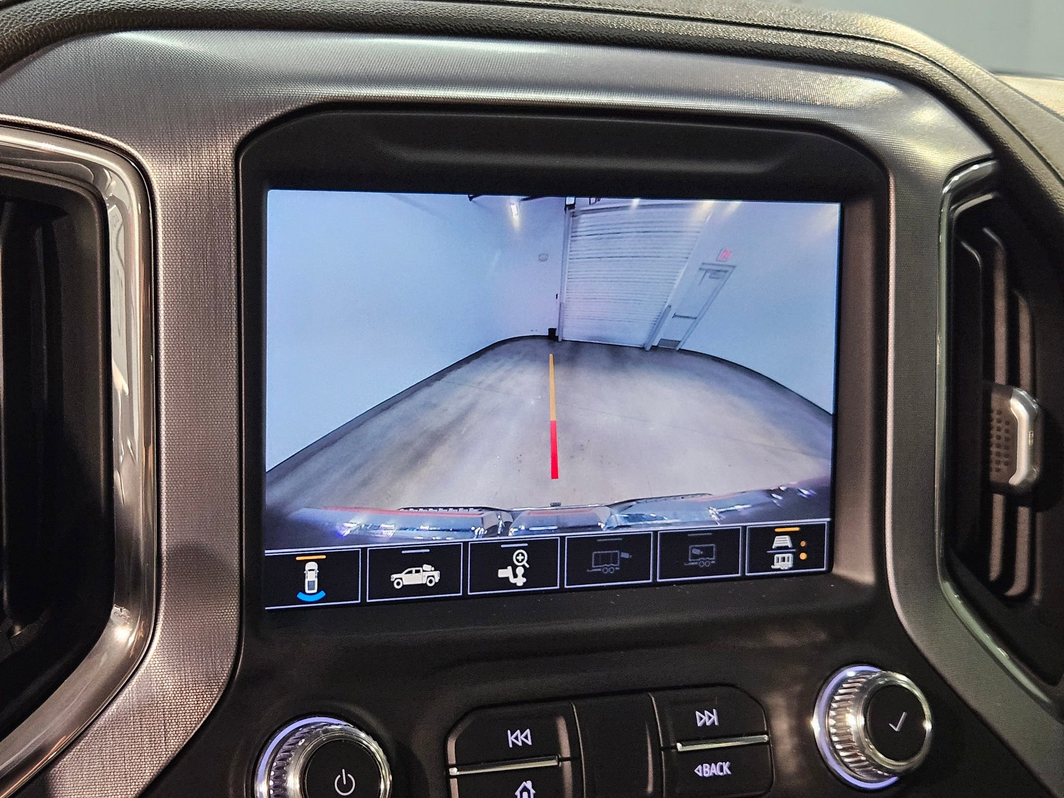 Used 2020 GMC Sierra 1500 SLT w/ SLT Premium Plus Package AWD/4WD image 32