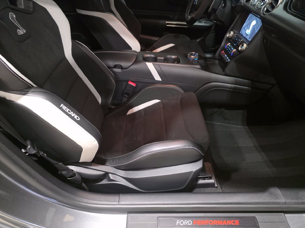 Used 2022 Ford Mustang Shelby GT500 w/ Technology Package RWD image 14