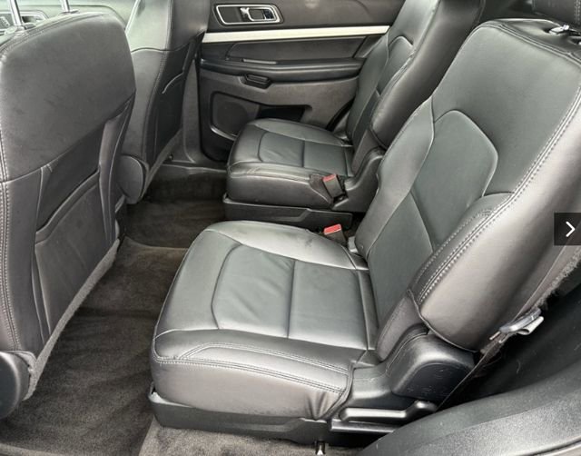 Used 2023 Ford Explorer Limited image 2