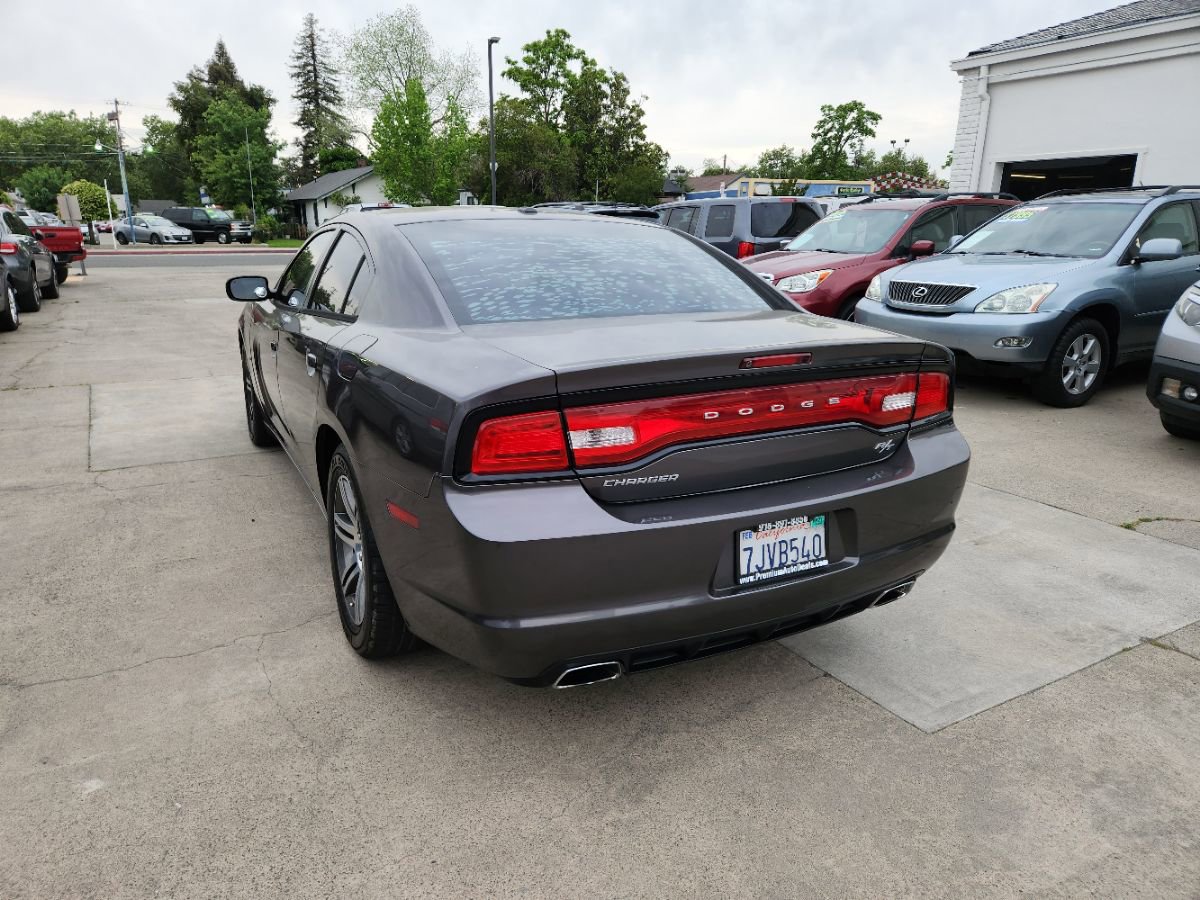 Used 2014 Dodge Charger R/T RWD image 3