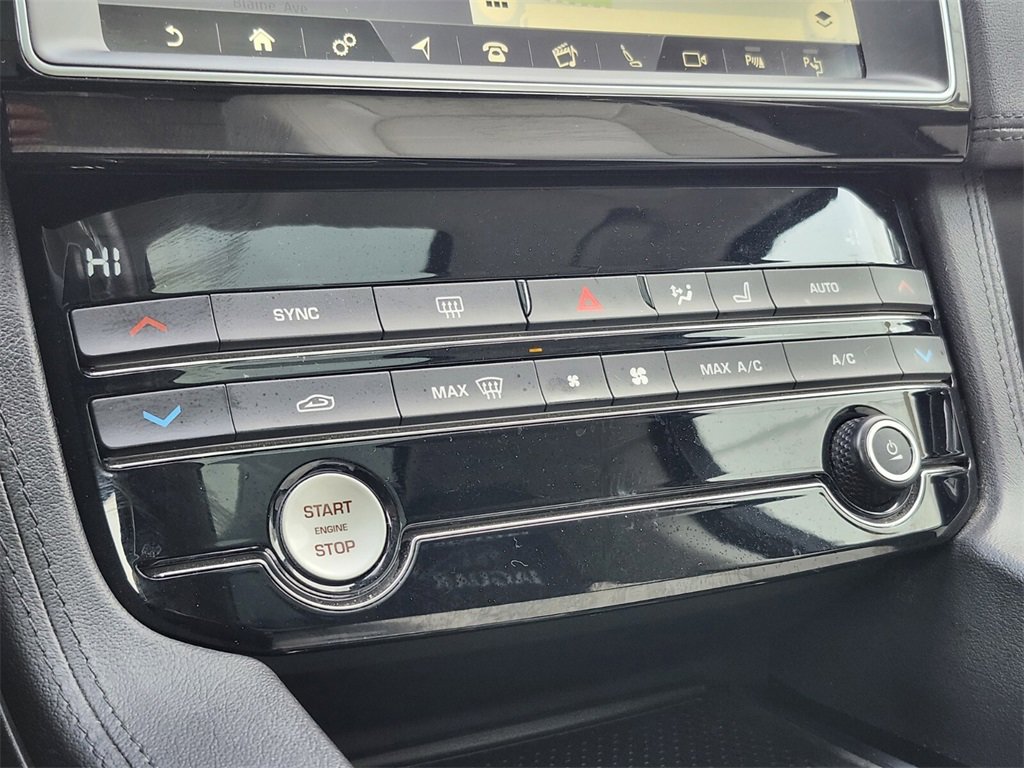 Used 2019 Jaguar F-PACE Prestige image 22