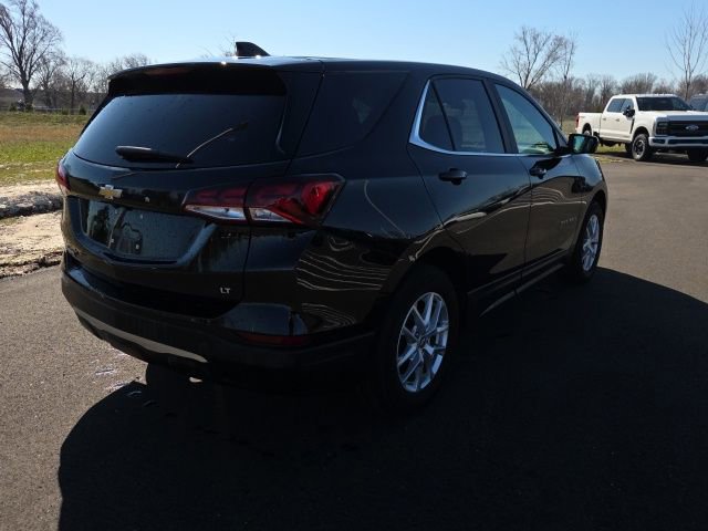 Used 2024 Chevrolet Equinox LT FWD image 8