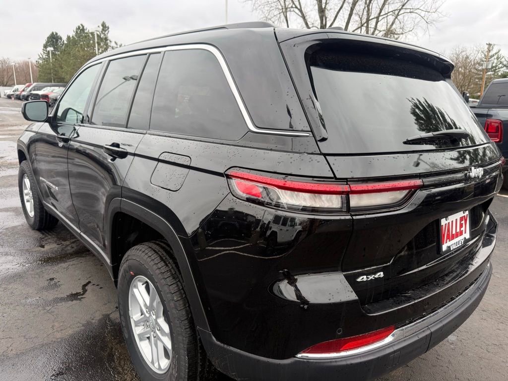 New 2025 Jeep Grand Cherokee Laredo w/ Luxury Tech Group I image 5