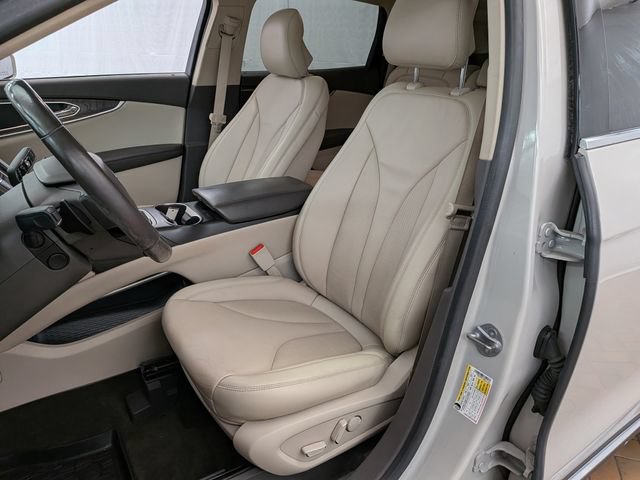 Used 2019 Lincoln Nautilus Select AWD/4WD image 13