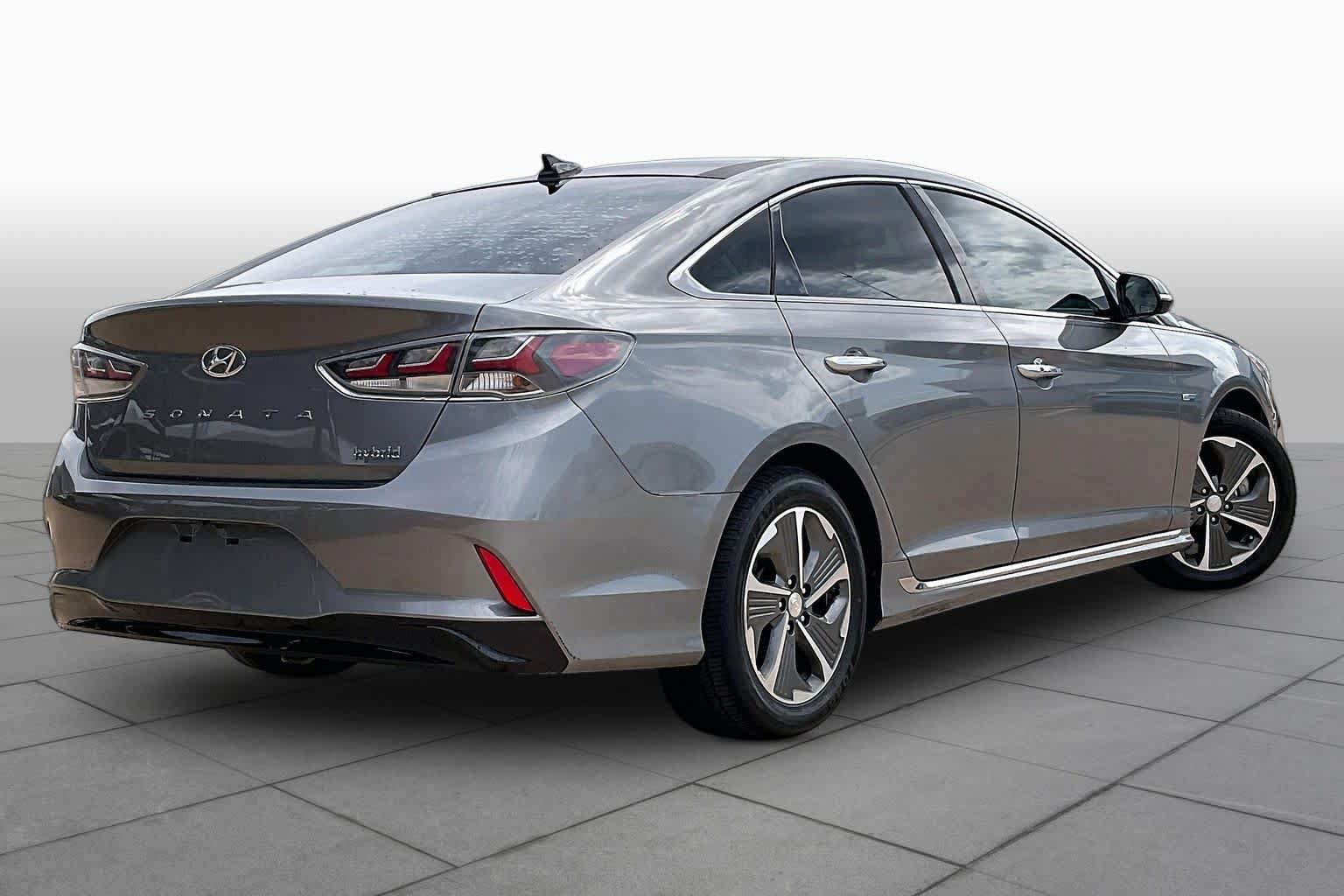Used 2018 Hyundai Sonata Limited FWD image 13