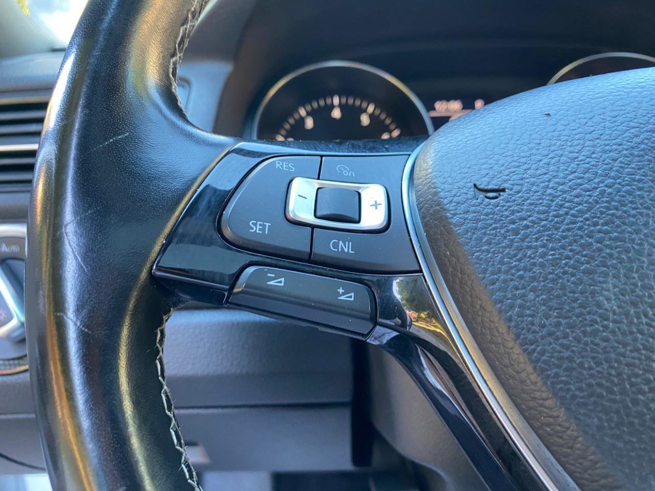 Used 2018 Volkswagen Passat GT FWD image 58