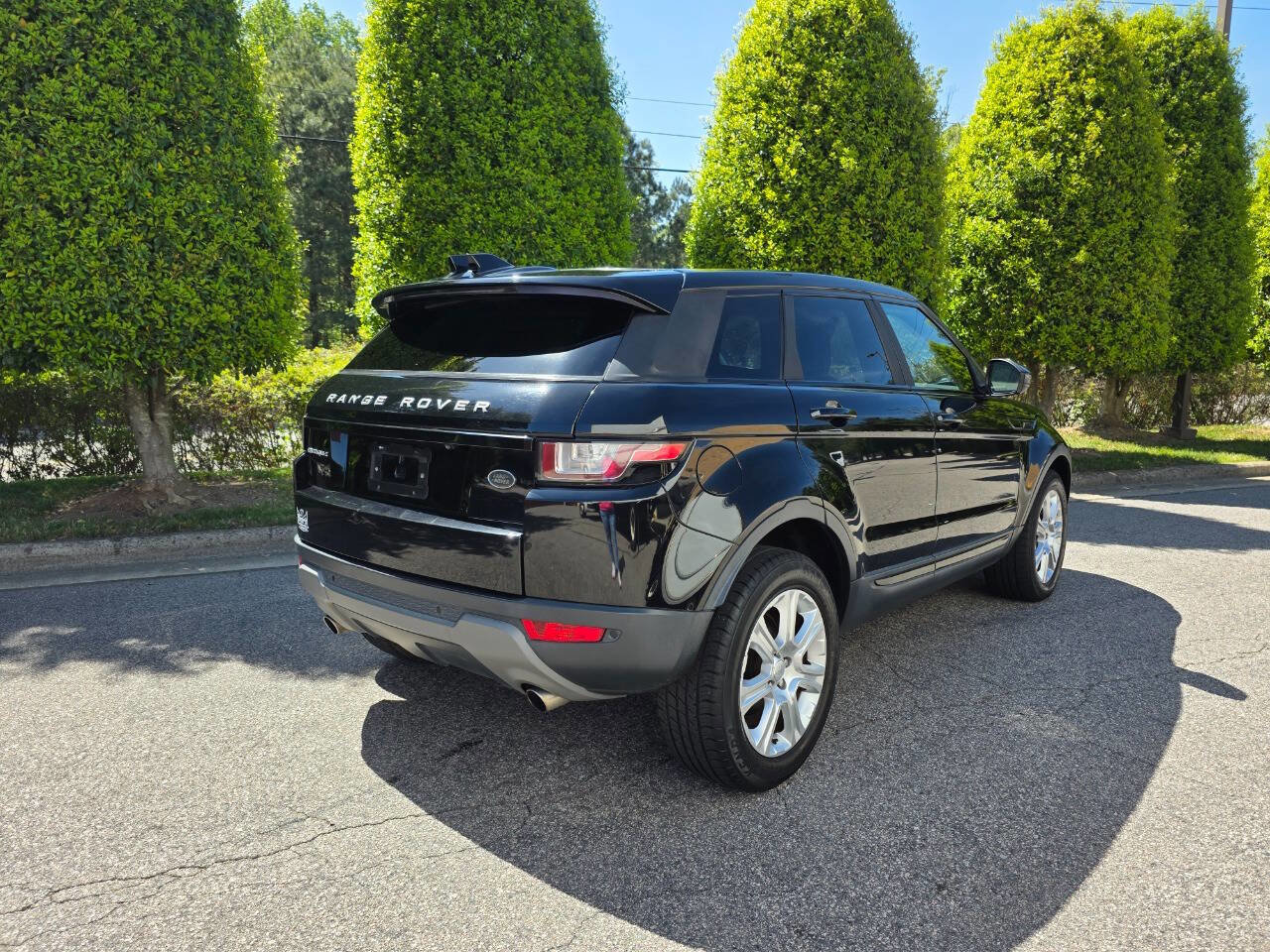 Used 2018 Land Rover Range Rover Evoque SE Premium AWD/4WD image 5