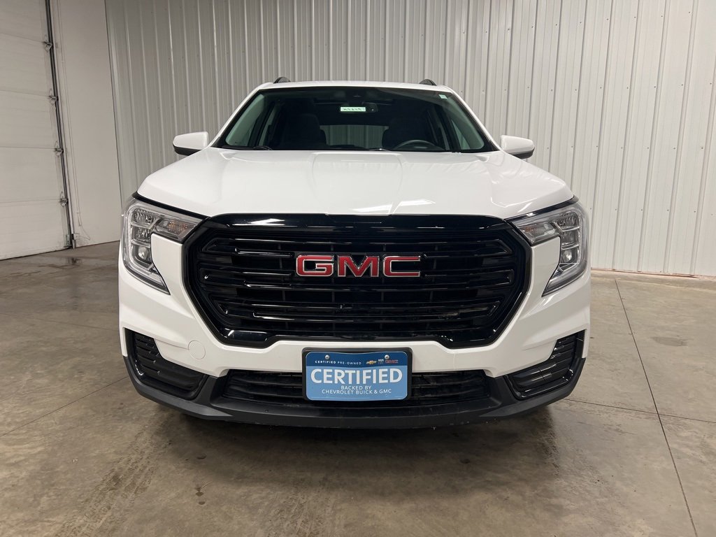 Certified 2022 GMC Terrain SLE w/ Driver Convenience Package image 3