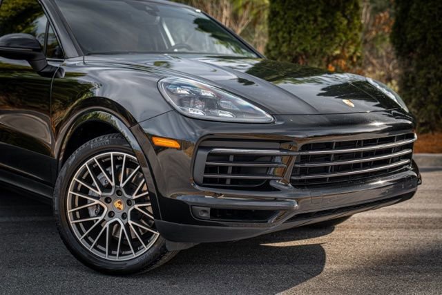 Used 2022 Porsche Cayenne Platinum Edition image 6