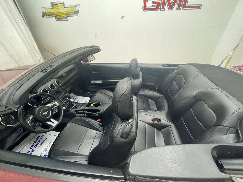 Used 2017 Ford Mustang Convertible RWD image 17