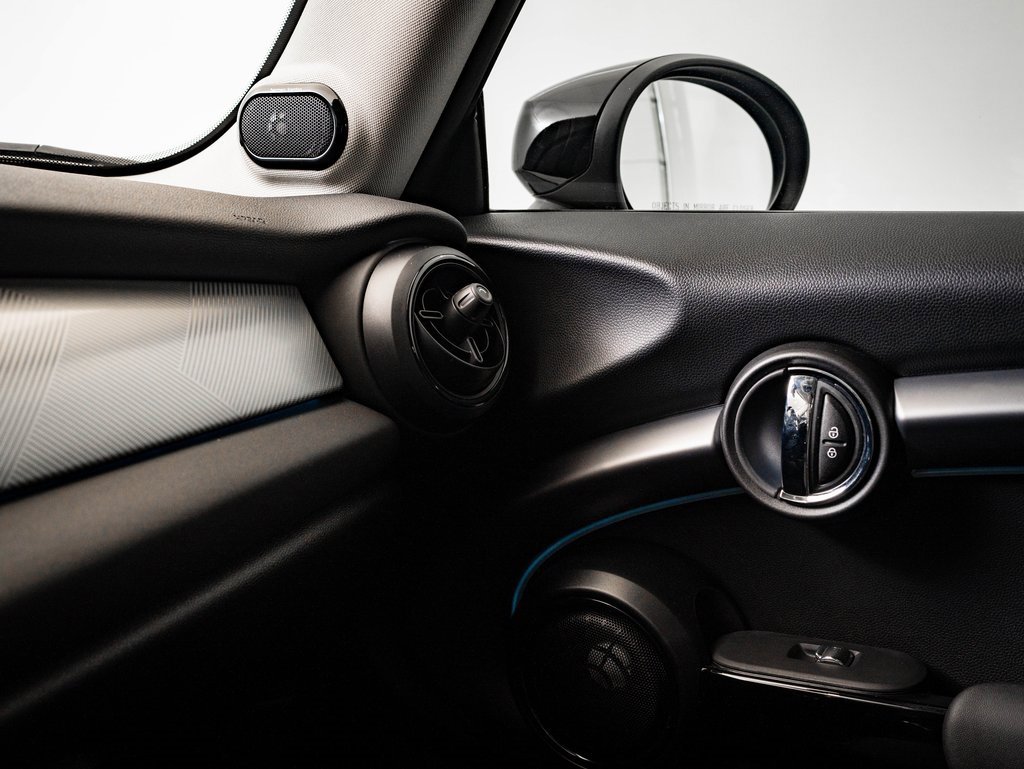 Used 2024 MINI Cooper SE image 39