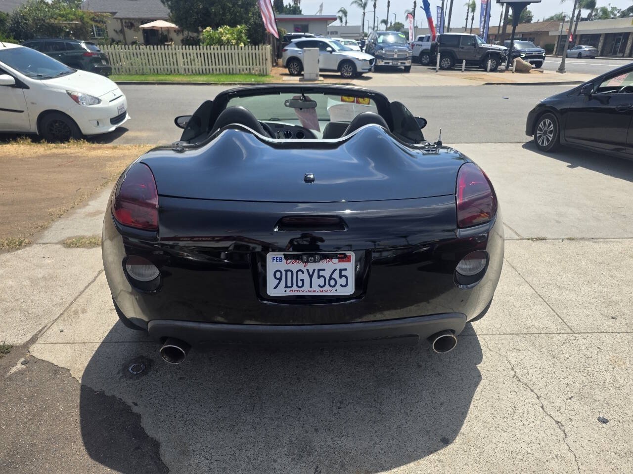 Used 2006 Pontiac Solstice Convertible w/ Premium Package RWD image 11