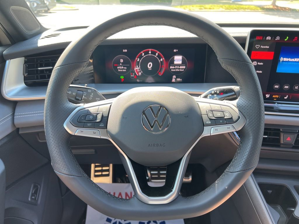 New 2026 Volkswagen Tiguan SE R-Line FWD image 15