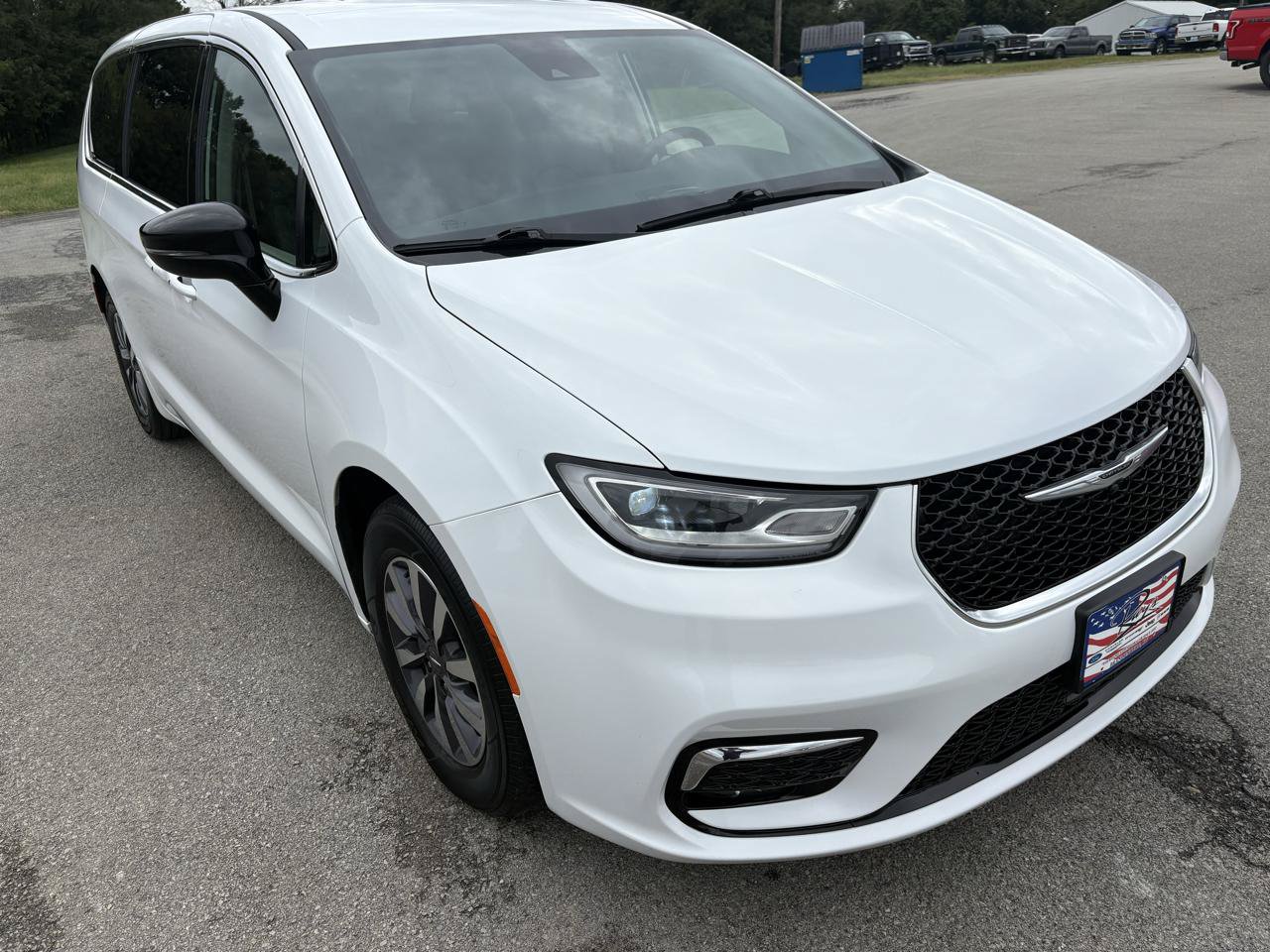 Used 2024 Chrysler Pacifica Limited