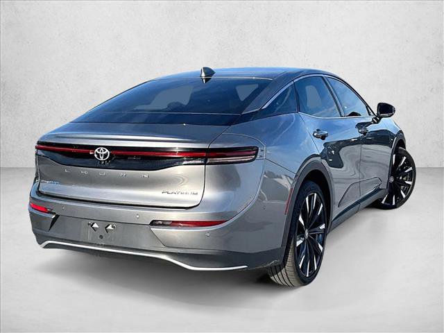 Used 2023 Toyota Crown Platinum image 2