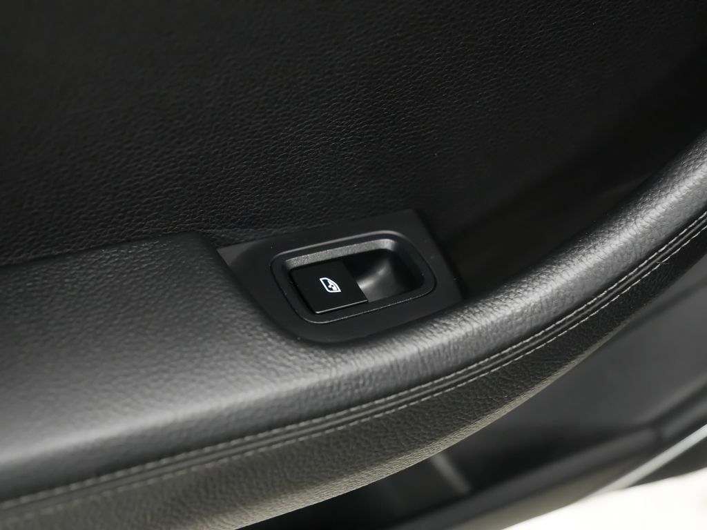 Certified 2022 Porsche Panamera 4 Executive AWD/4WD image 16