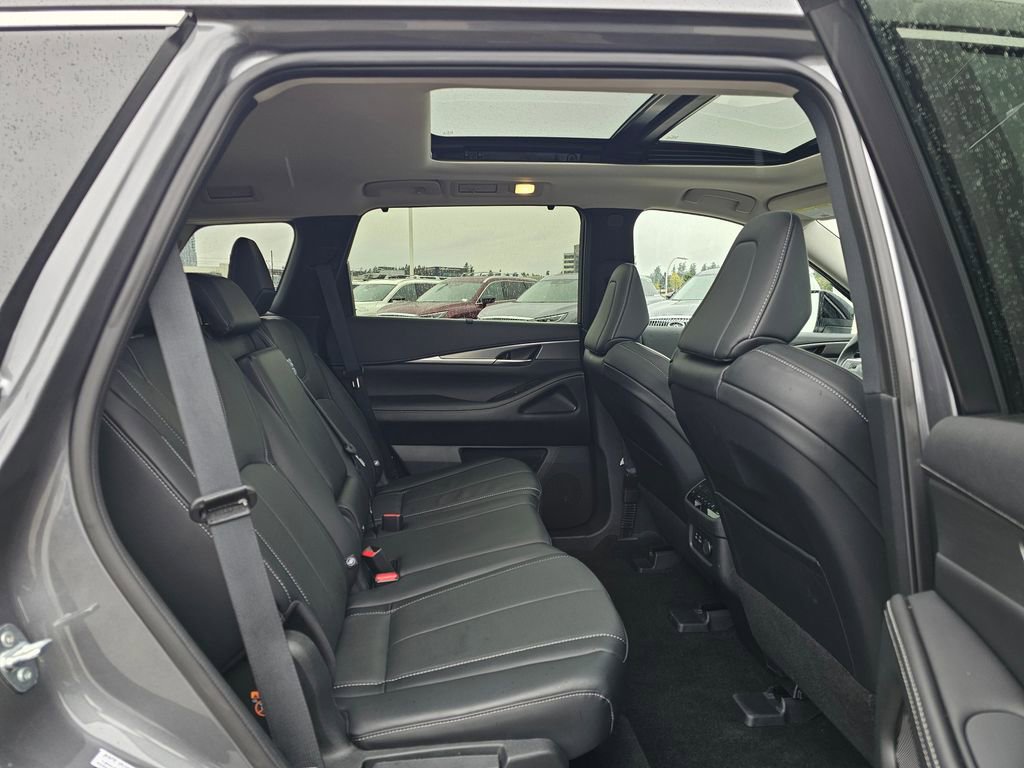 Certified 2024 INFINITI QX60 Luxe w/ Cargo Package image 46