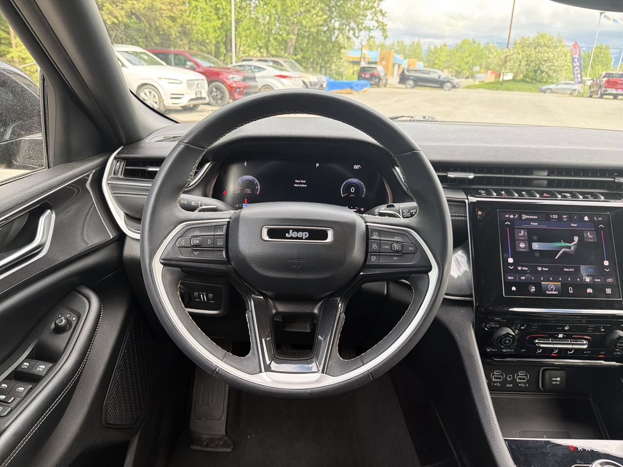 Used 2023 Jeep Grand Cherokee L Laredo AWD/4WD image 14
