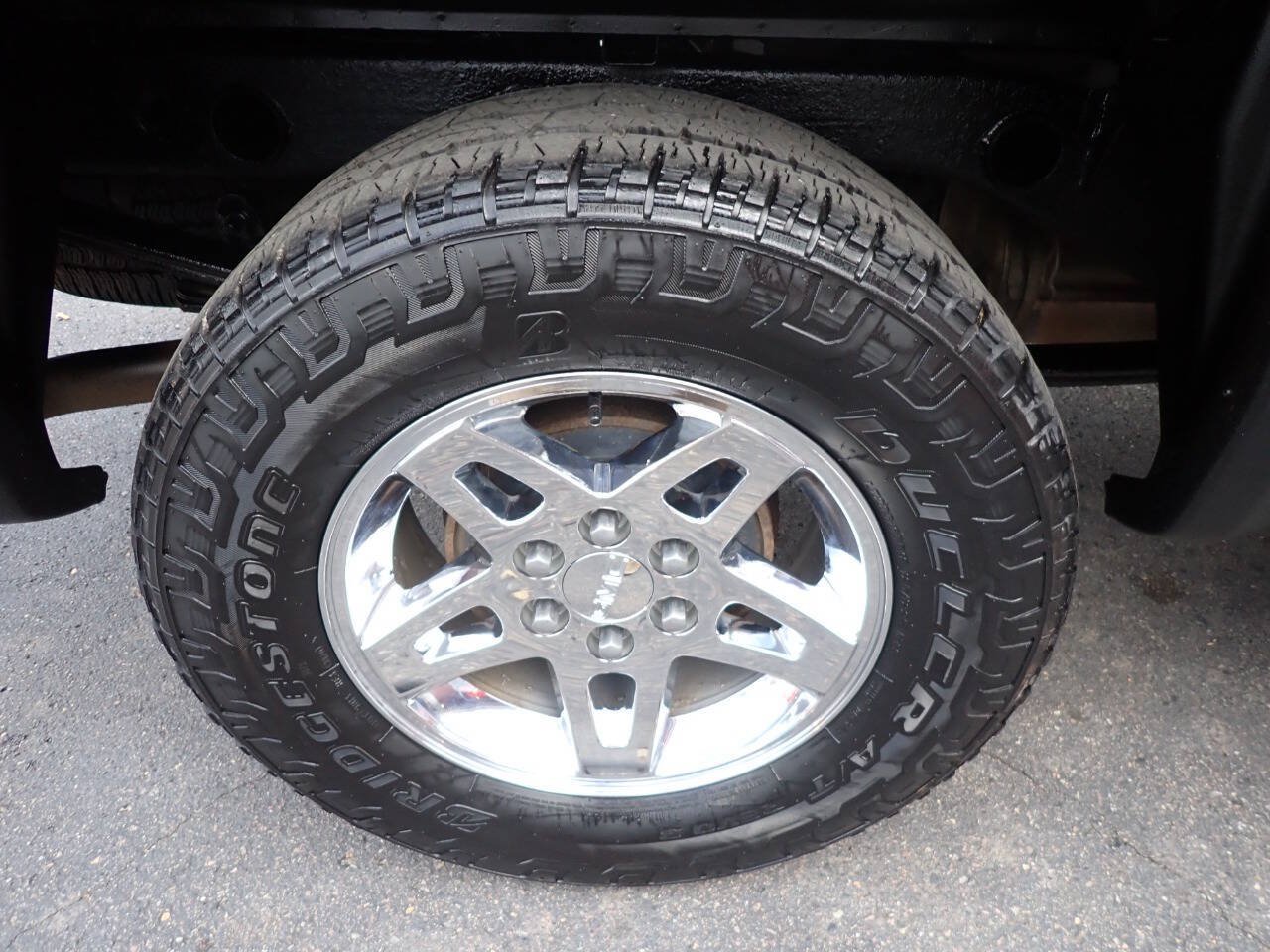 Used 2008 GMC Sierra 1500 SLT w/ All-Terrain Package AWD/4WD image 11