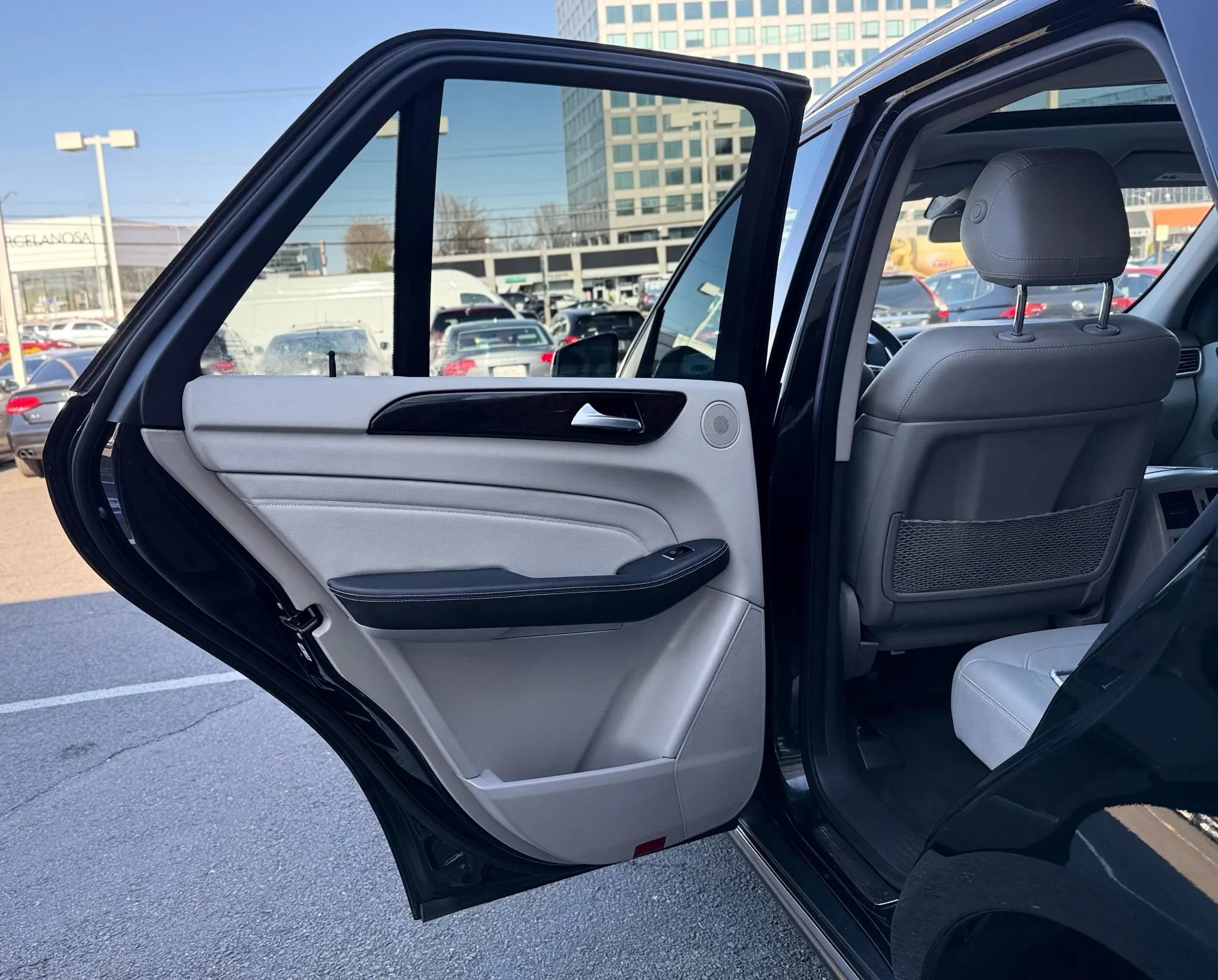 Used 2014 Mercedes-Benz ML 350 4MATIC w/ Premium 1 Package image 28