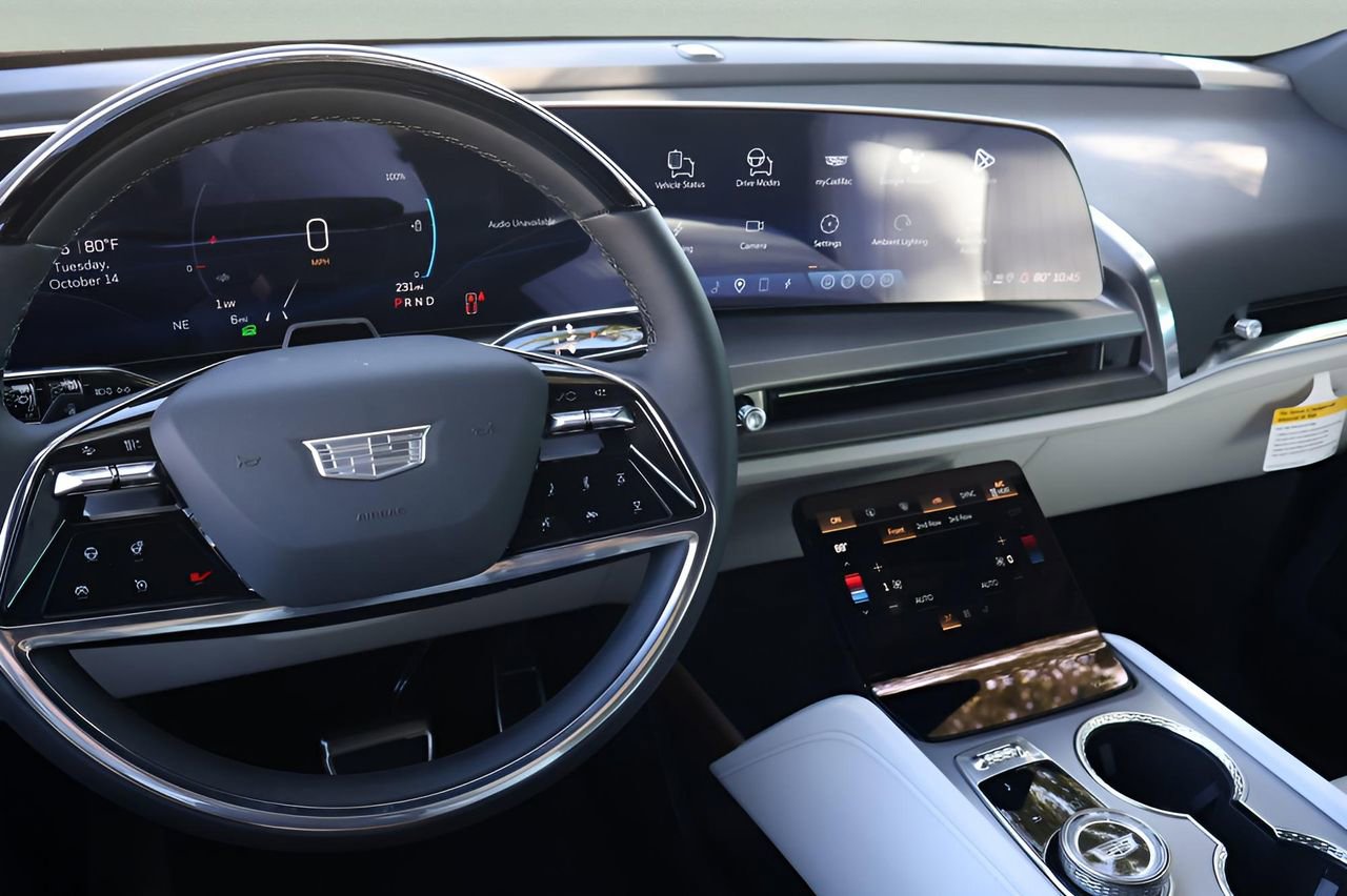 New 2026 Cadillac Vistiq Sport image 30