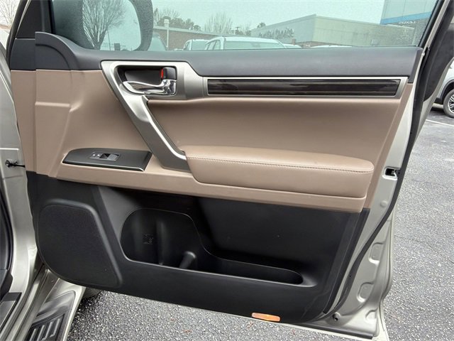 Used 2023 Lexus GX 460 Premium image 14
