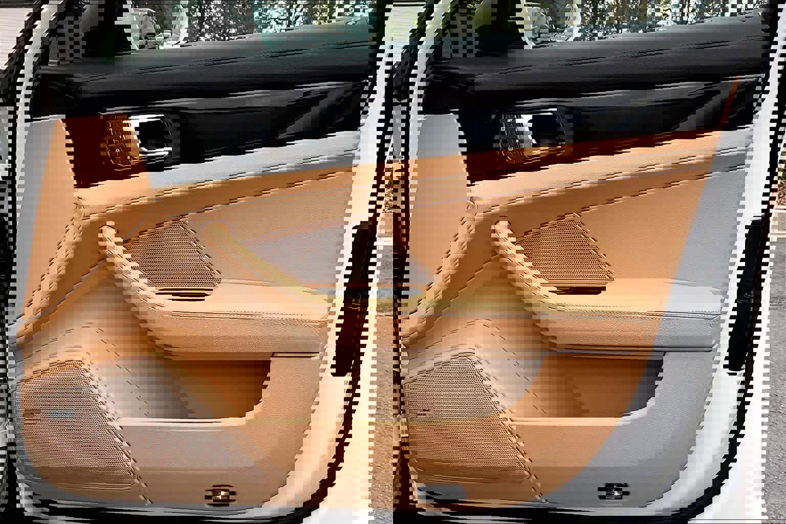 Used 2023 Porsche Panamera image 23