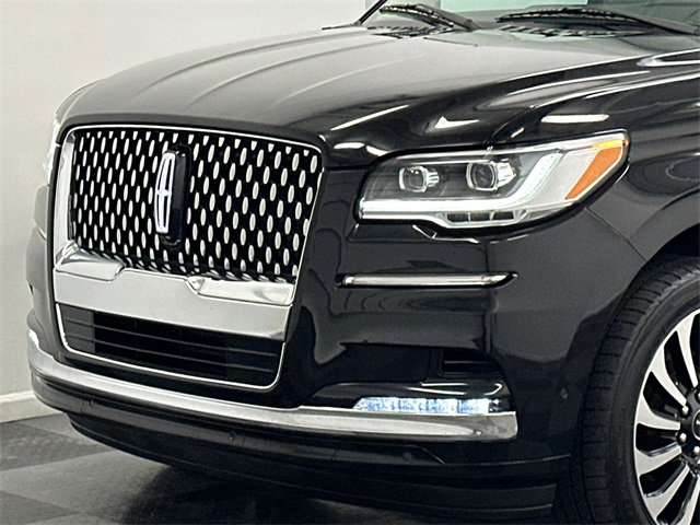 Used 2022 Lincoln Navigator L Black Label video 2