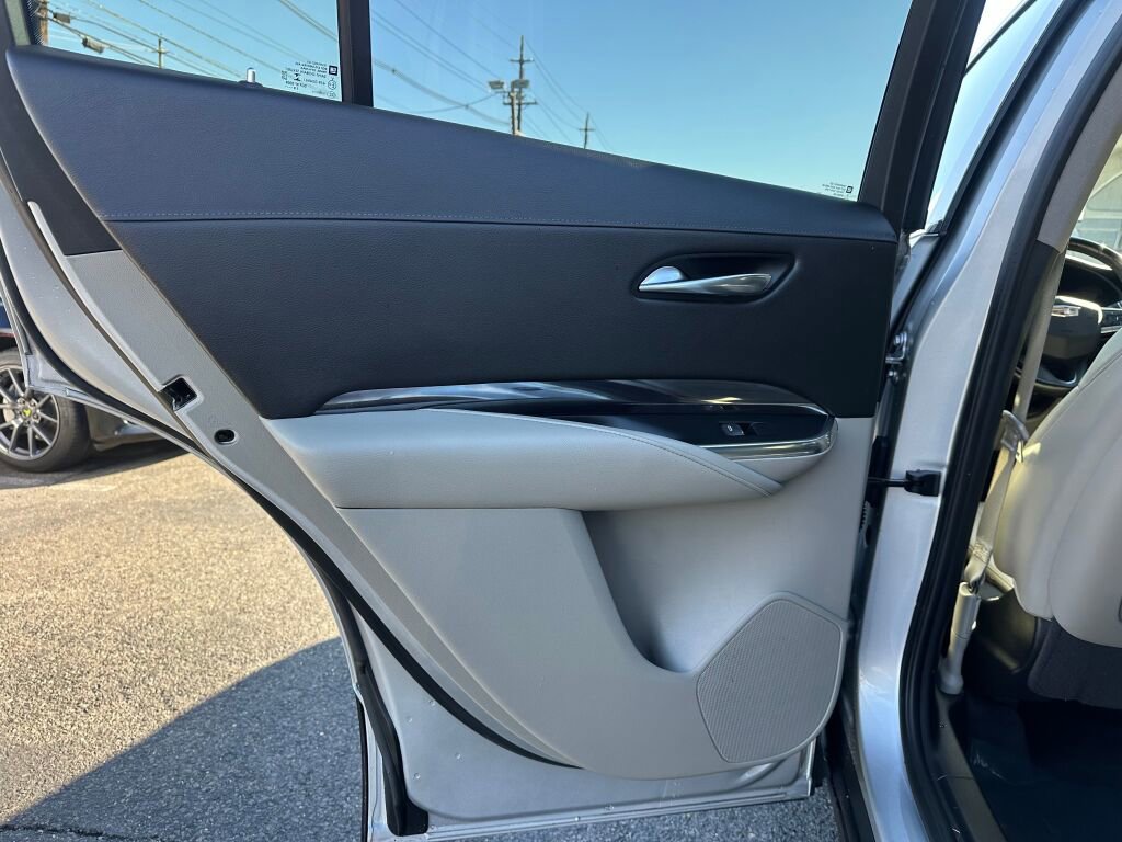 Used 2020 Cadillac XT4 Luxury w/ Cold Weather Package image 20