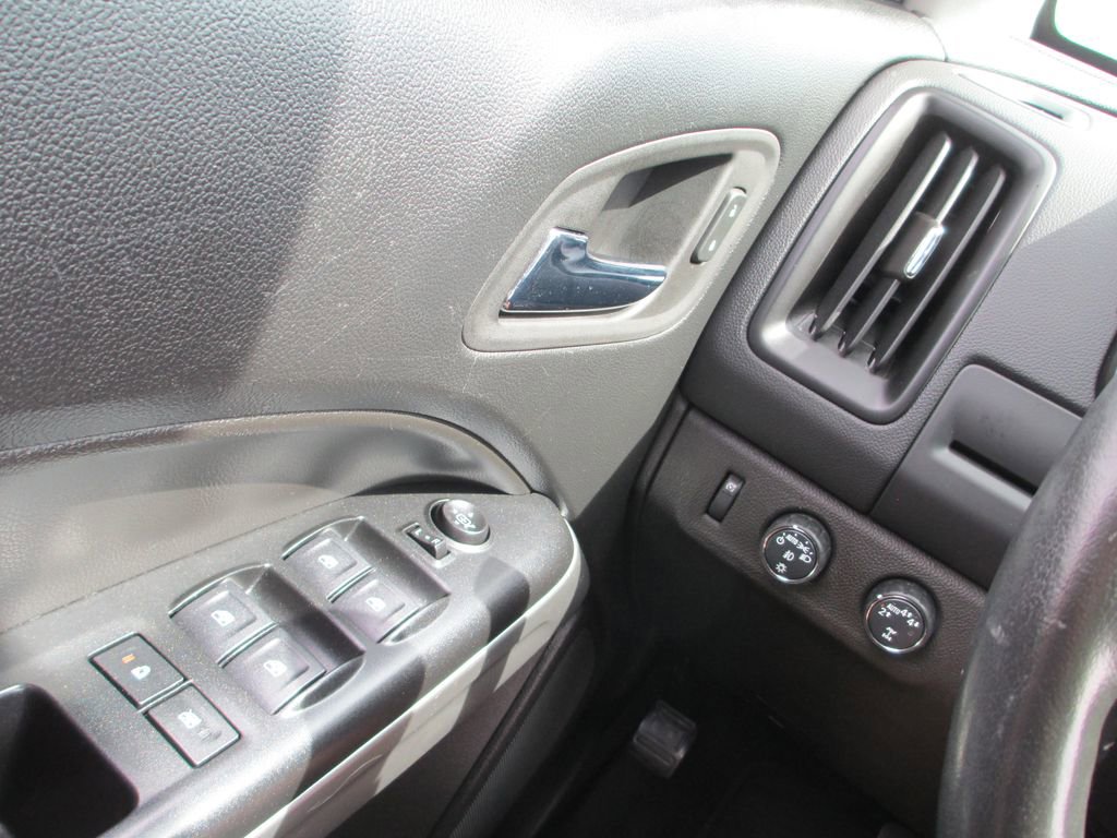 Used 2022 Chevrolet Colorado LT w/ Luxury Package image 23