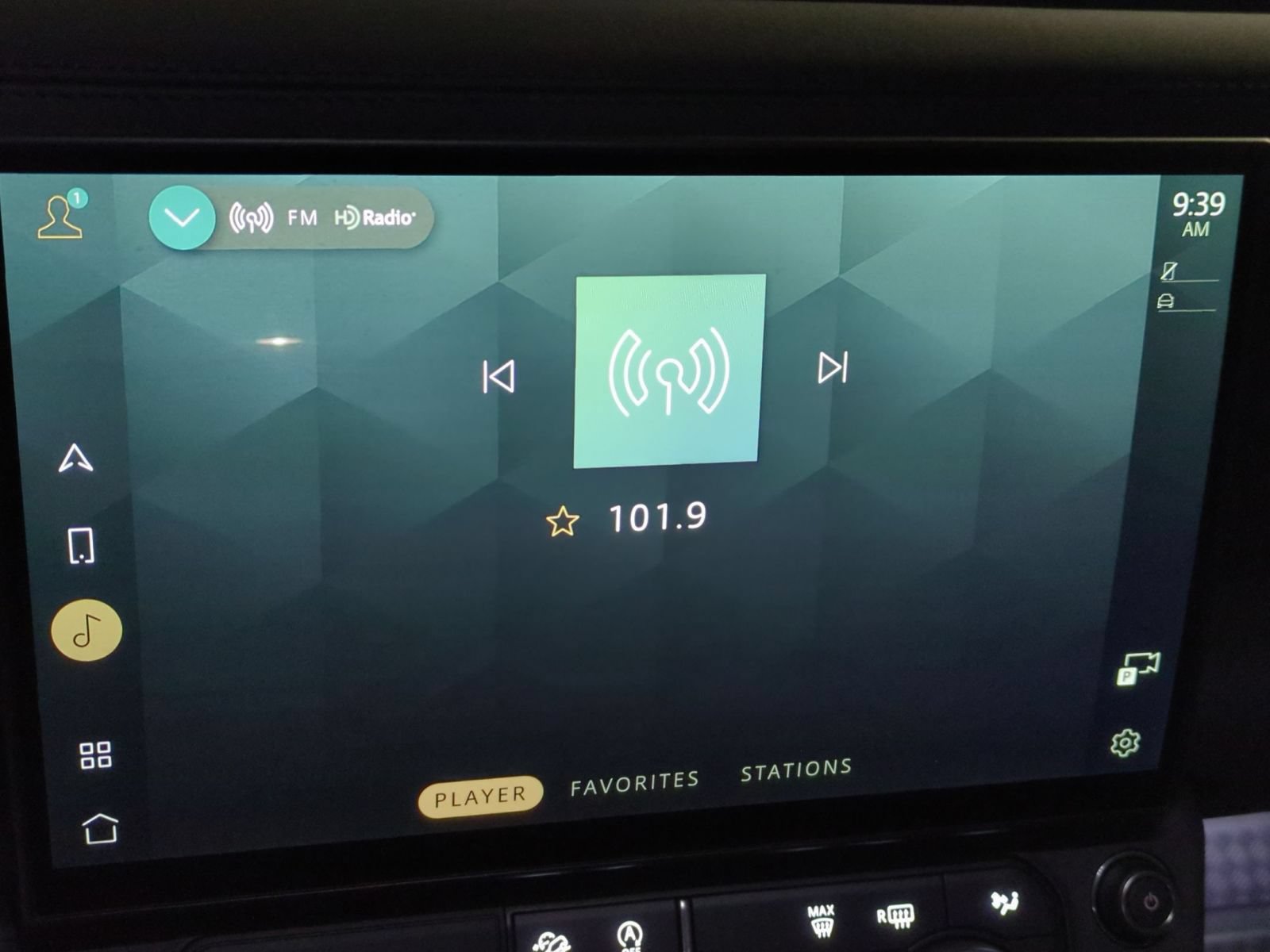 New 2026 Land Rover Defender 110 S AWD/4WD image 19
