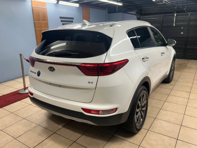 Used 2018 Kia Sportage EX w/ EX Sport Appearance Package FWD image 4