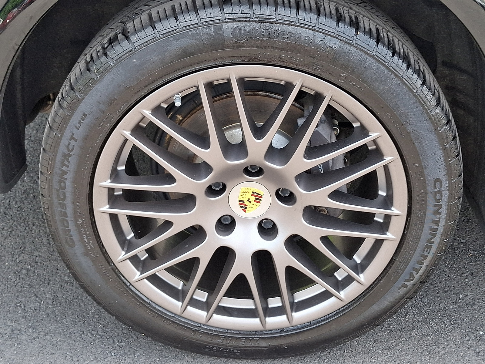 Used 2018 Porsche Cayenne Platinum Edition AWD/4WD image 11