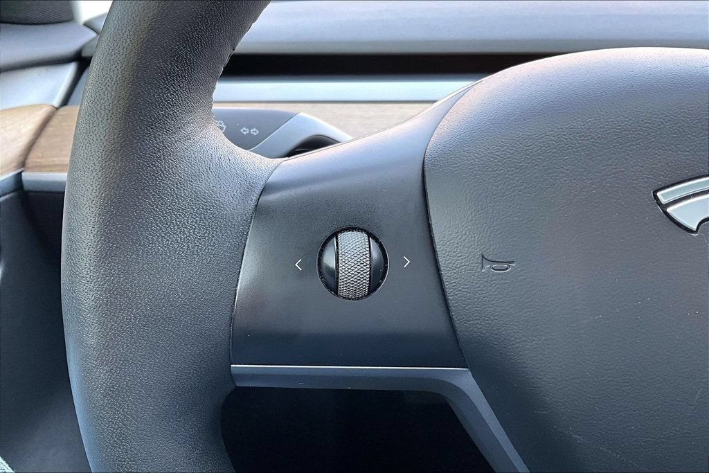 Used 2021 Tesla Model 3 Long Range AWD/4WD image 18