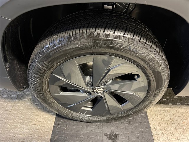 New 2026 Volkswagen Taos S image 8