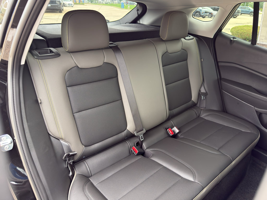 New 2026 Chevrolet Trax ACTIV w/ Driver Confidence Package FWD image 32