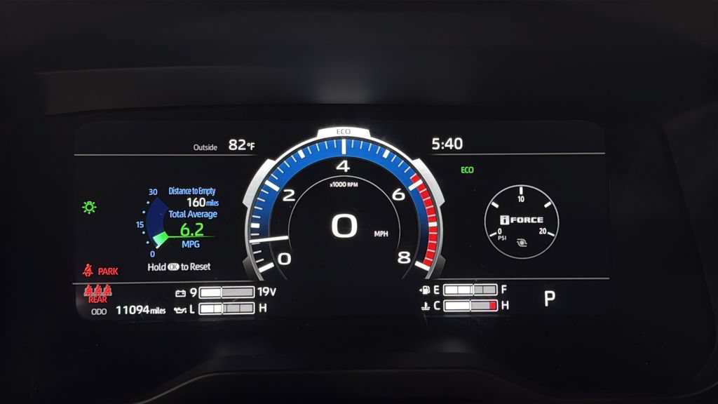 Used 2025 Toyota Tundra Limited AWD/4WD image 24