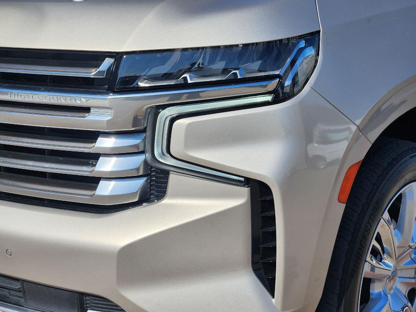 Used 2021 Chevrolet Tahoe High Country w/ Premium Package AWD/4WD image 8