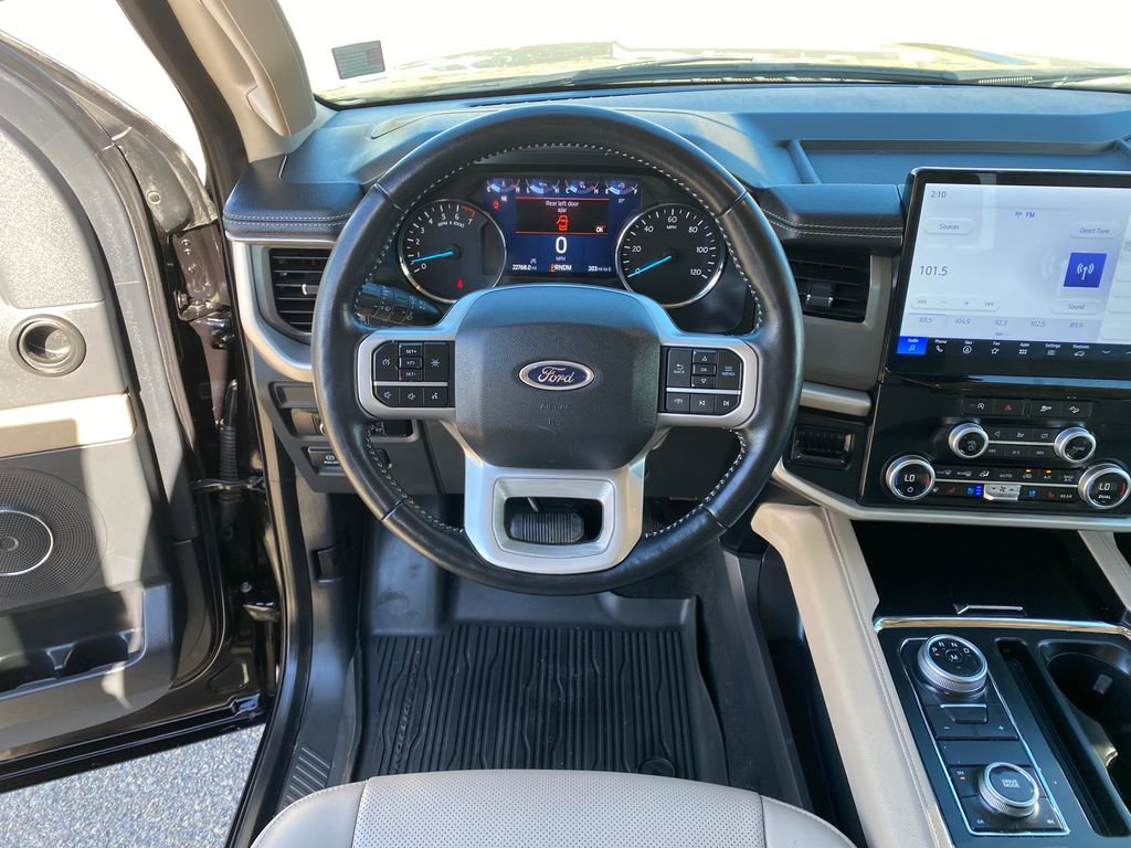Used 2024 Ford Expedition Max XLT image 14