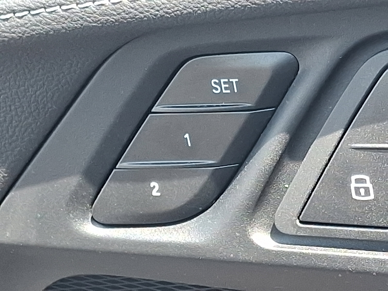 Used 2026 BMW M2 w/ Lighting Package RWD image 27