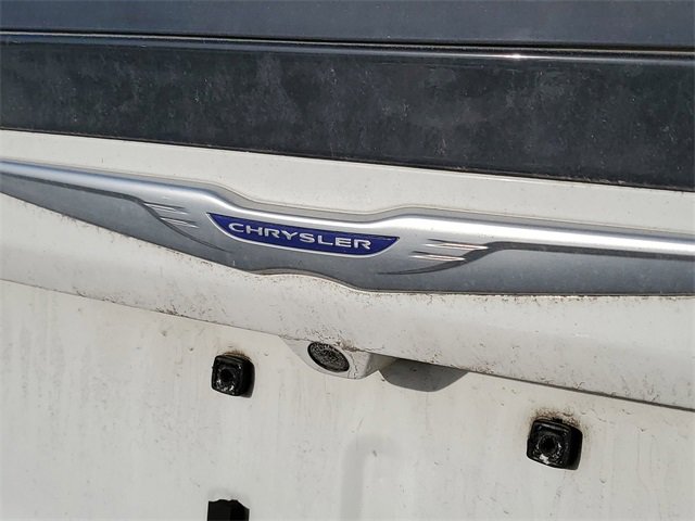 Used 2020 Chrysler Pacifica Touring-L Plus w/ Advanced Safetytec Group image 31