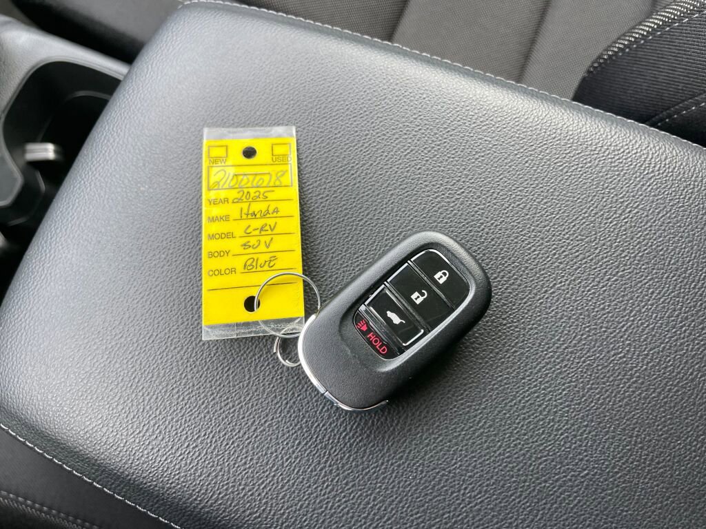 Used 2025 Honda CR-V LX image 4