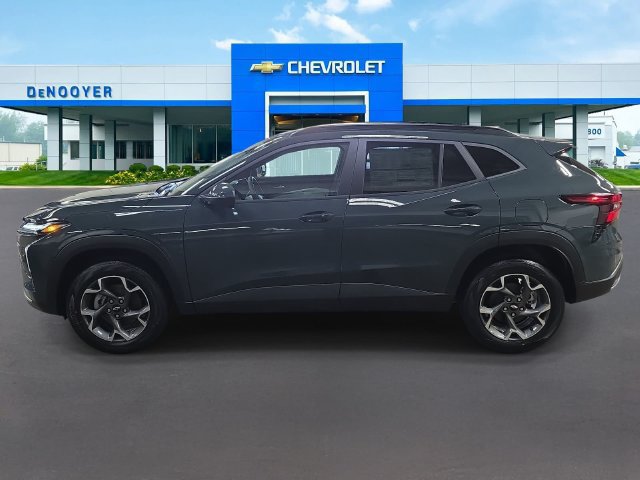 New 2026 Chevrolet Trax LT w/ Driver Confidence Package FWD image 9