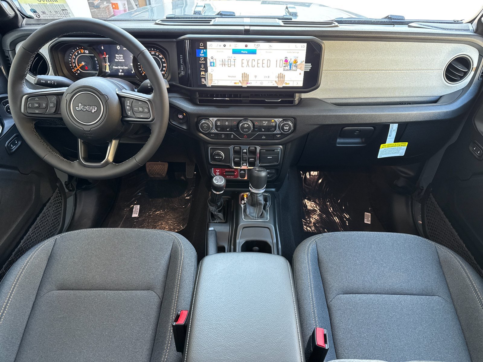 New 2026 Jeep Gladiator Sport AWD/4WD image 13