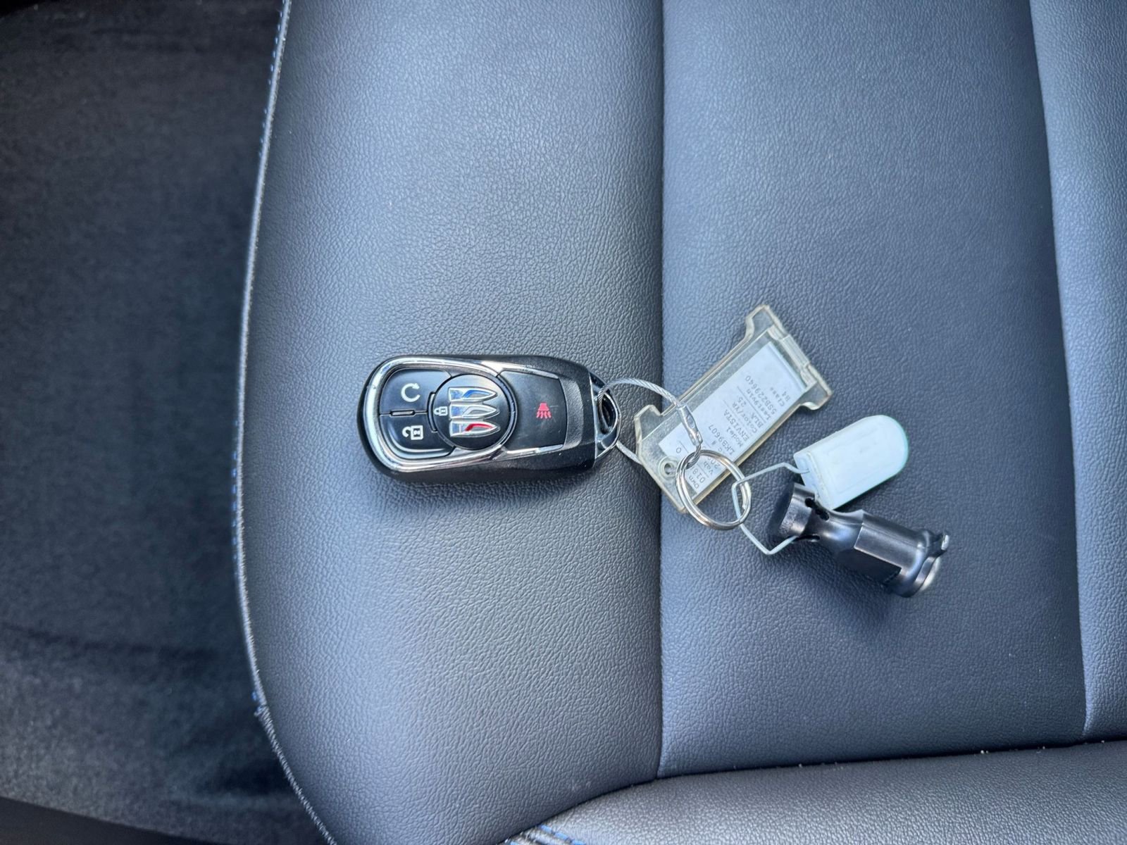 Used 2025 Buick Envista Sport Touring image 20
