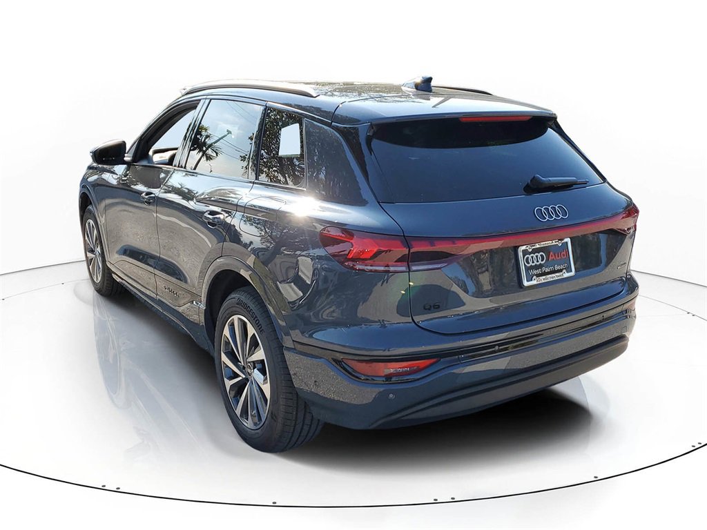 New 2025 Audi Q6 e-tron Premium image 3