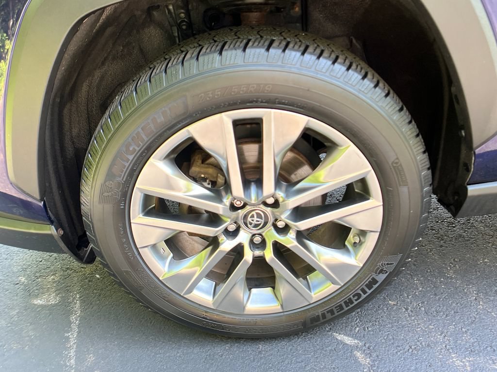 Used 2019 Toyota RAV4 XLE Premium w/ Cold Weather Package AWD/4WD image 24