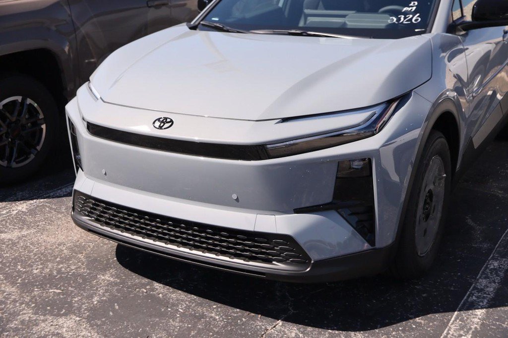 New 2026 Toyota C-HR AWD/4WD image 2