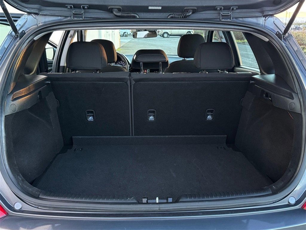 Used 2018 Hyundai Elantra GT image 22