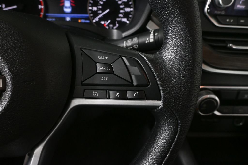 Used 2024 Nissan Altima 2.5 SV image 10